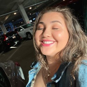 Meet your Posher, Dalila